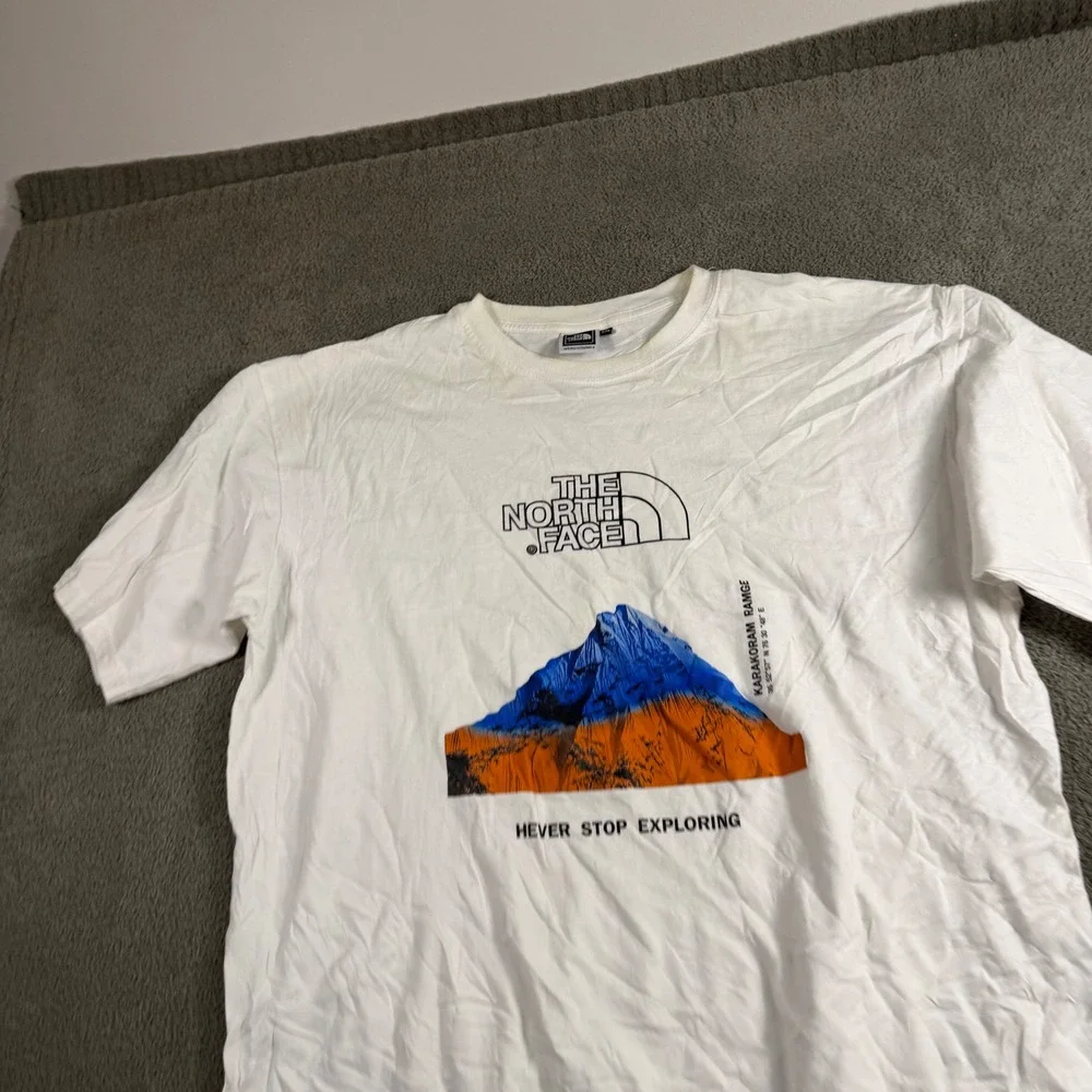 The North Face Mens White Karakoram Range Graphic T-Shirt 2XL Mountain Tee
